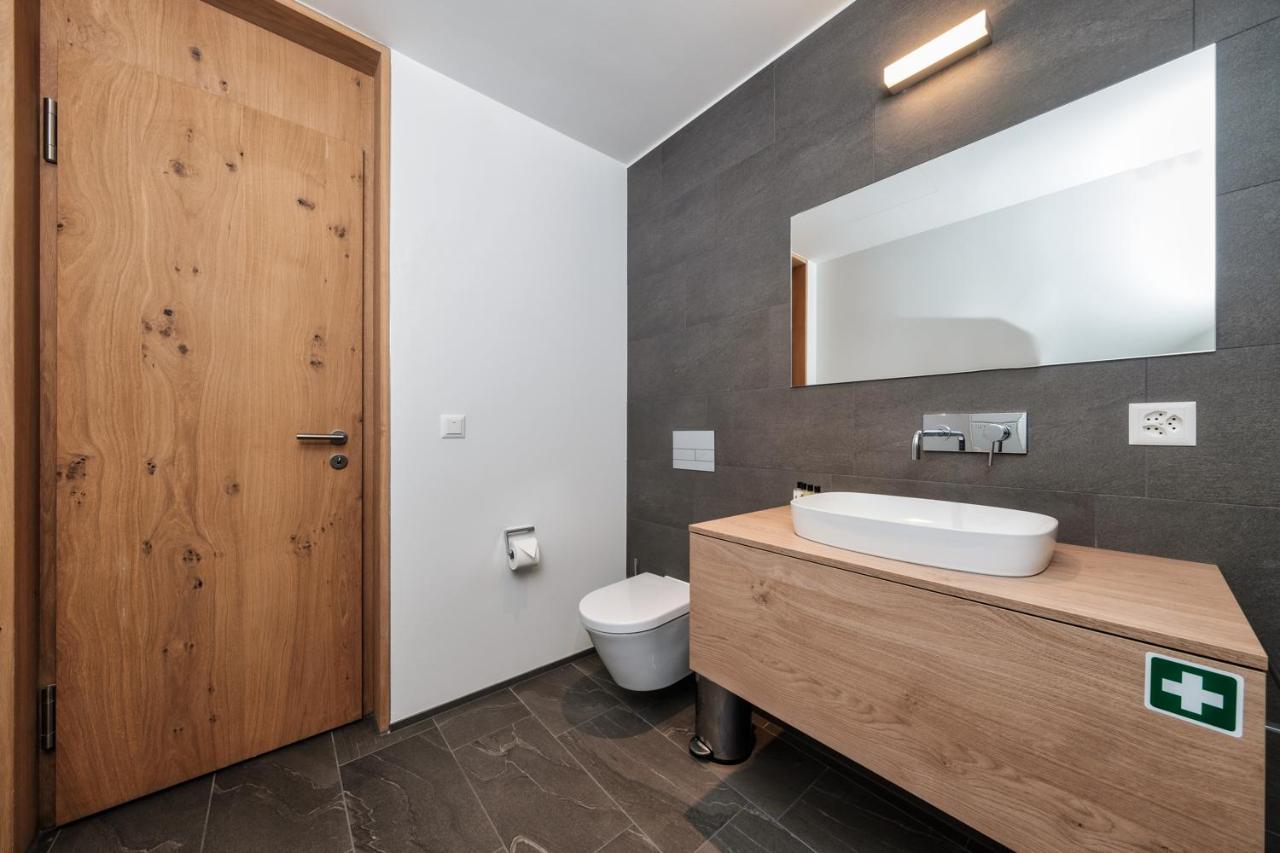 Luxury Panorama Apartment With Alpengold Spa Access Davos Exterior photo